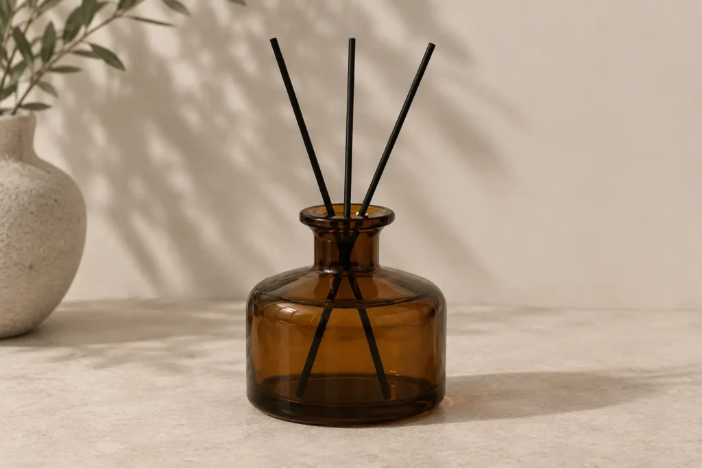 amber glass reed diffuser bottle with diffuser reeds
